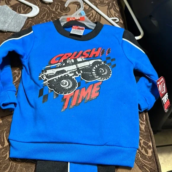 Set - Picture 1 of 4